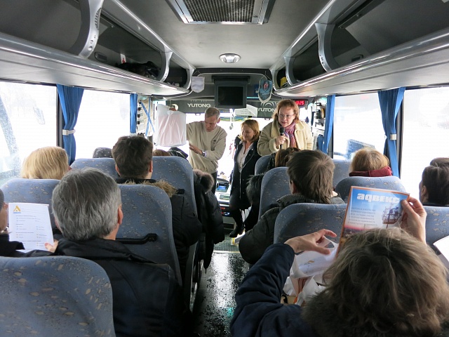 Автобус был полный, все посетители выставки, кто записался на наш тур по новостройкам - стали нашими клиентами!